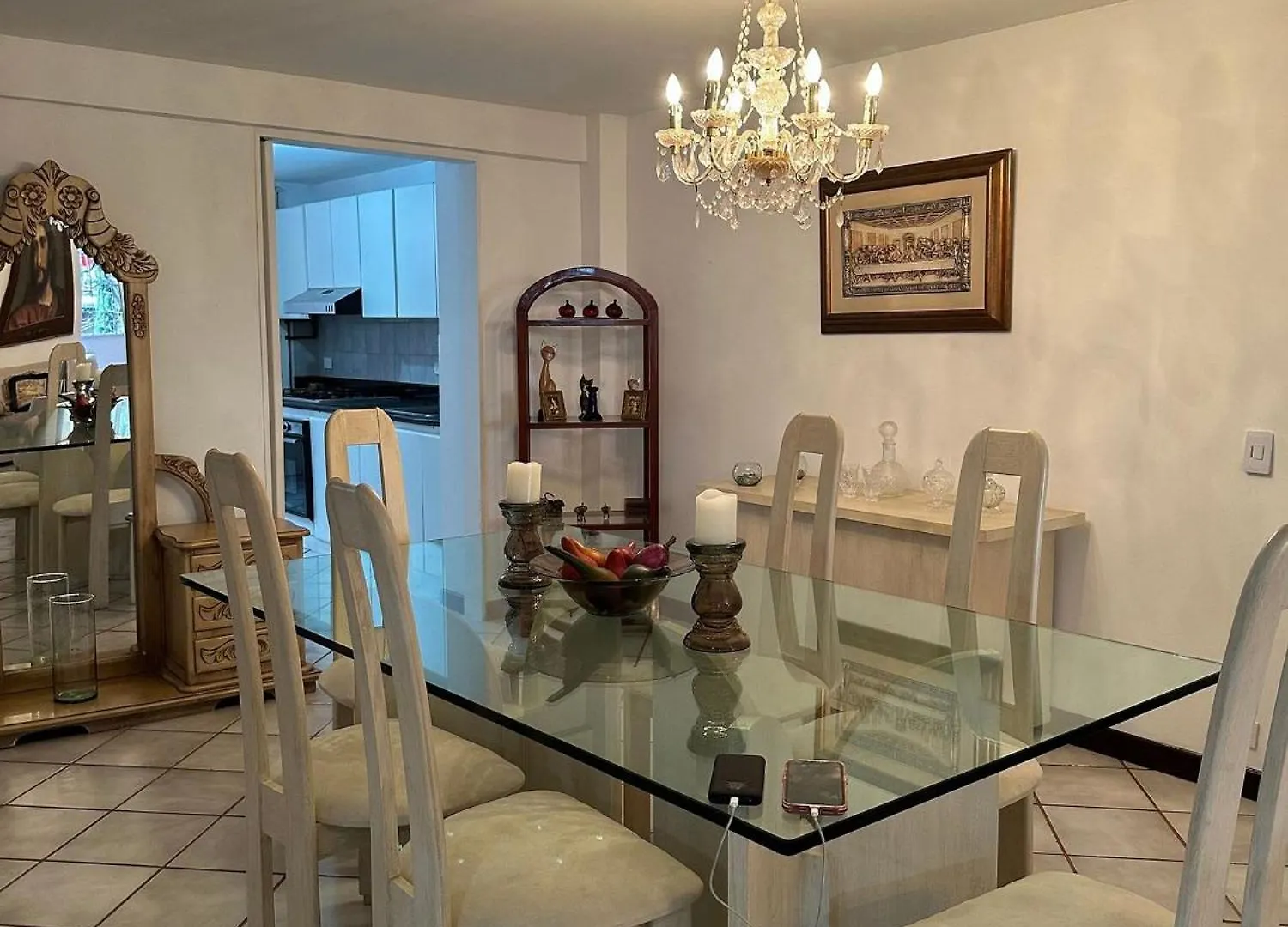 Espacioso Apartamento En El Corazon De Medellin